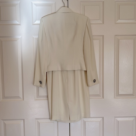 Sunny Choi Silk Trimmed Dress and Jacket. Size 8. Worn once. - Picture 4 of 10